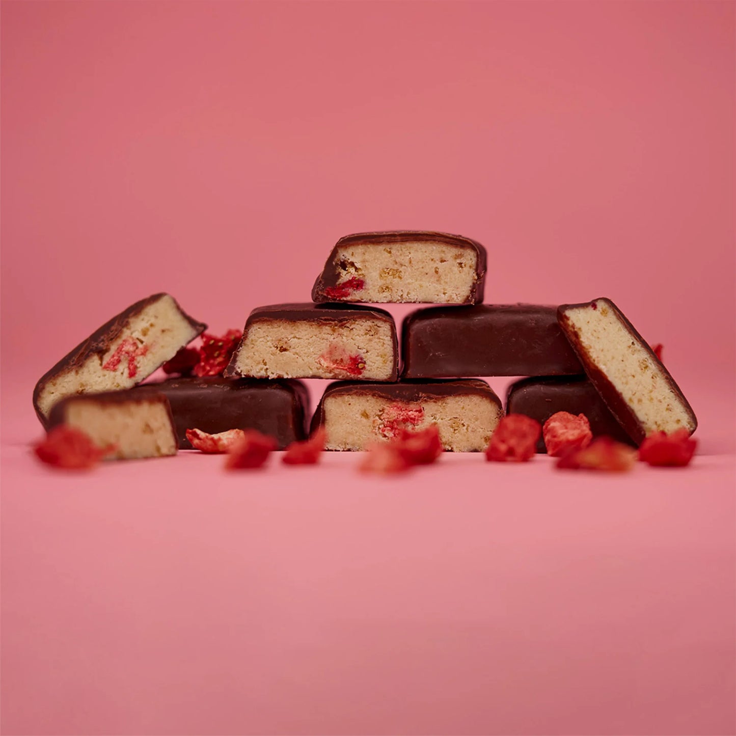 Strawberry Biscuit Chunks 70g