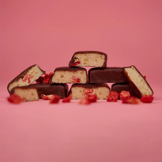 Strawberry Biscuit Chunks 70g