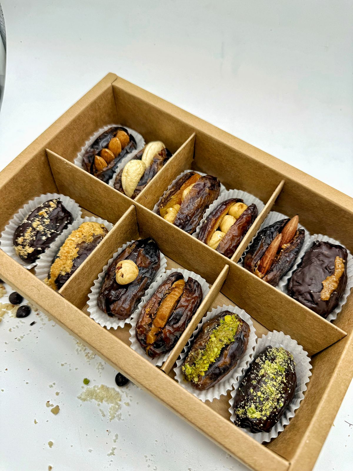 Medjool mixed Date Box – 12 Pieces
Gluten free